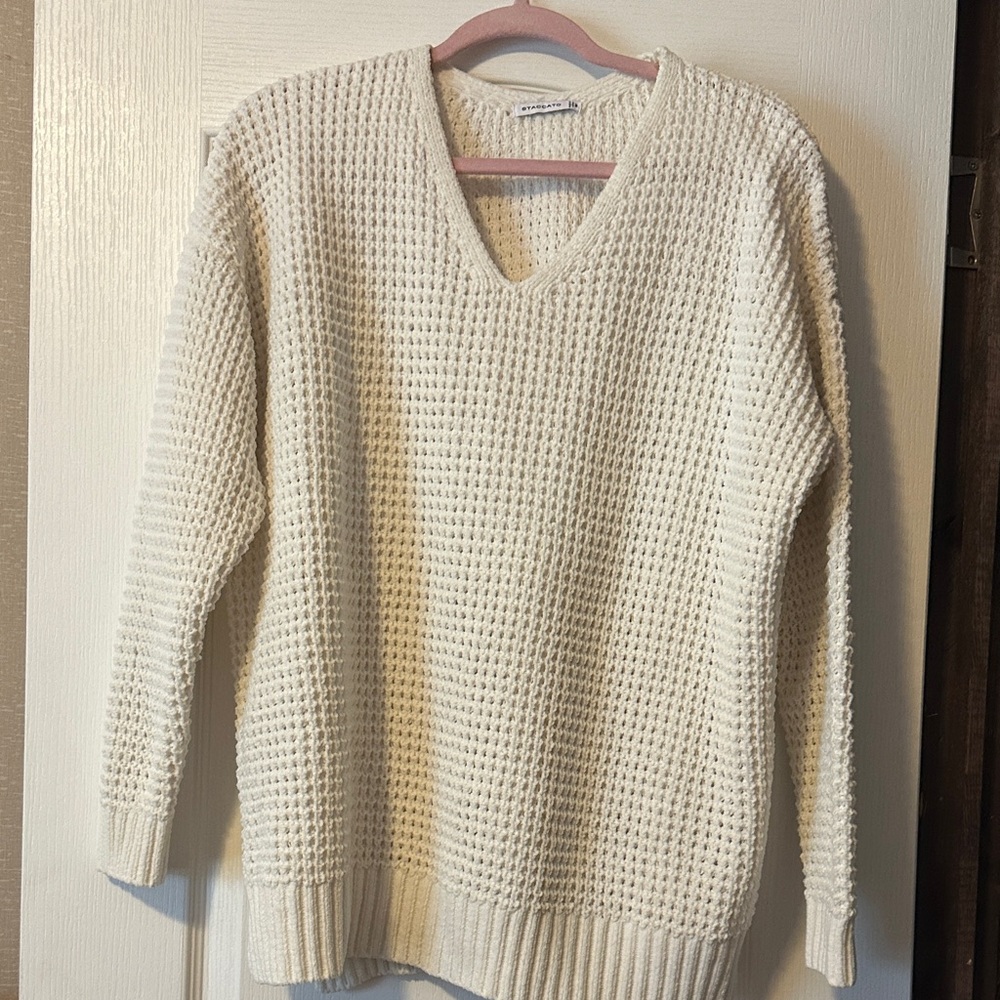 Staccato Women's V-Neck Cream Sweater